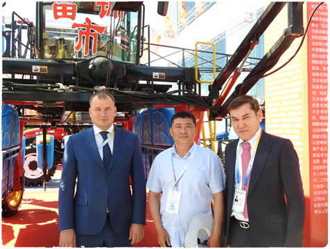 哈洽會(huì)國外客戶合影